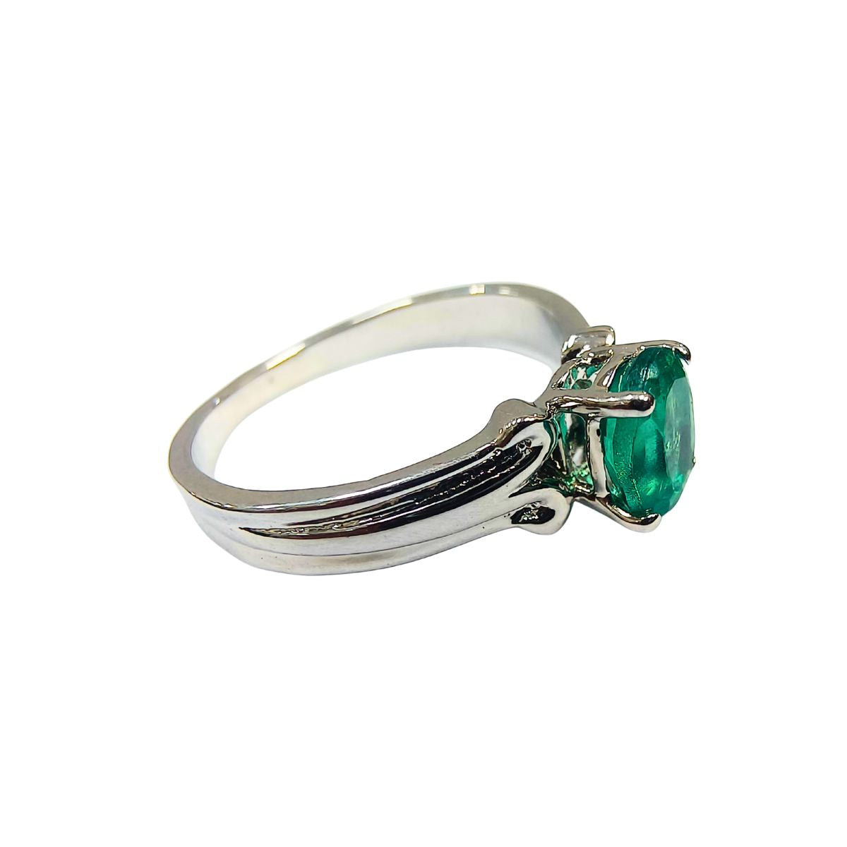 Classic Emerald Silver Ring 1 Ct Budh Gemstone (Mercury)