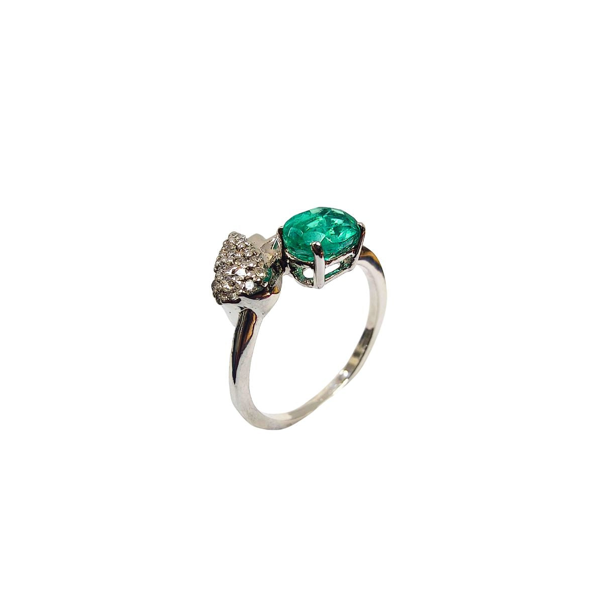 A Twist of Sparkle, A Touch of Green -Chic. Contemporary. Effortlessly Striking.