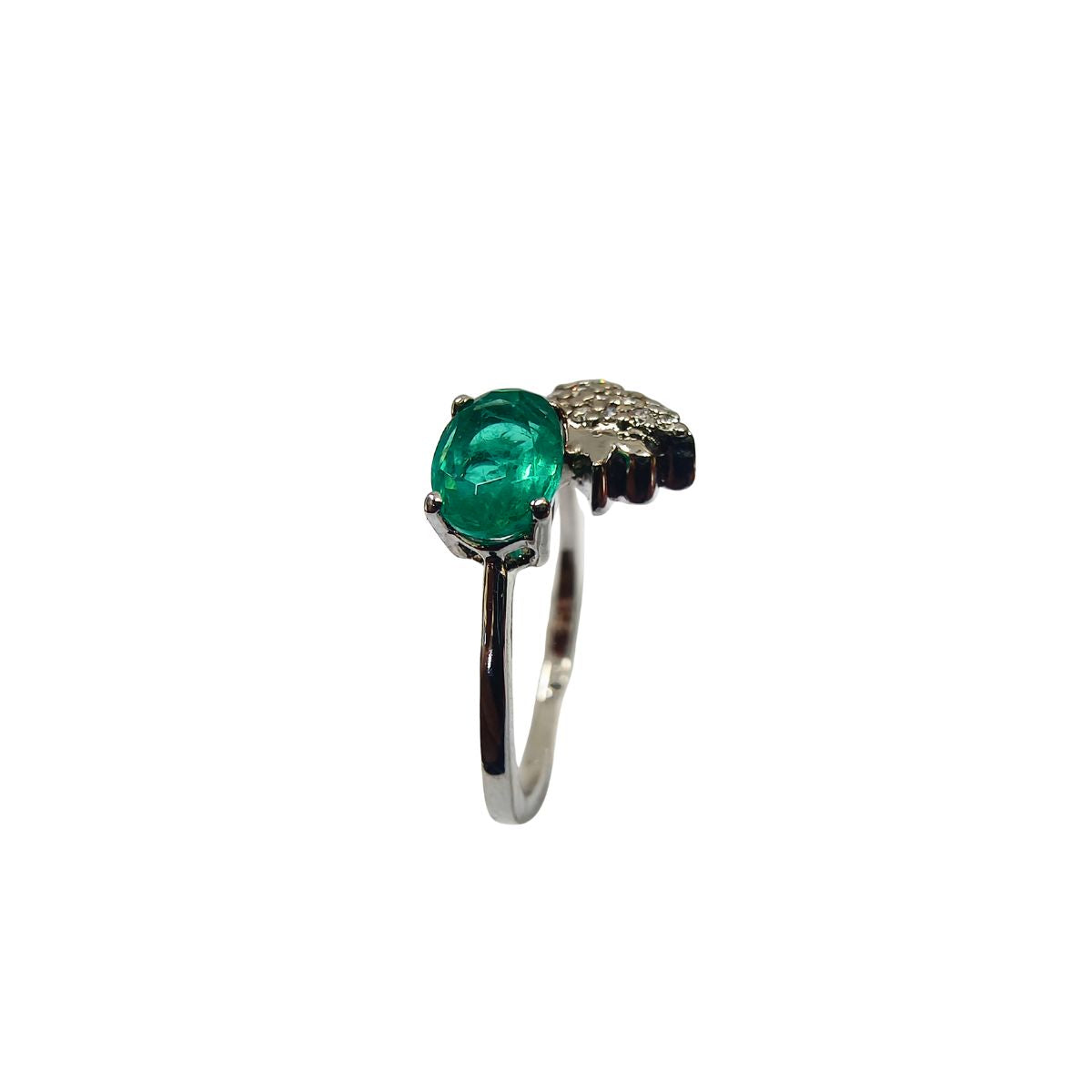 A Twist of Sparkle, A Touch of Green -Chic. Contemporary. Effortlessly Striking.