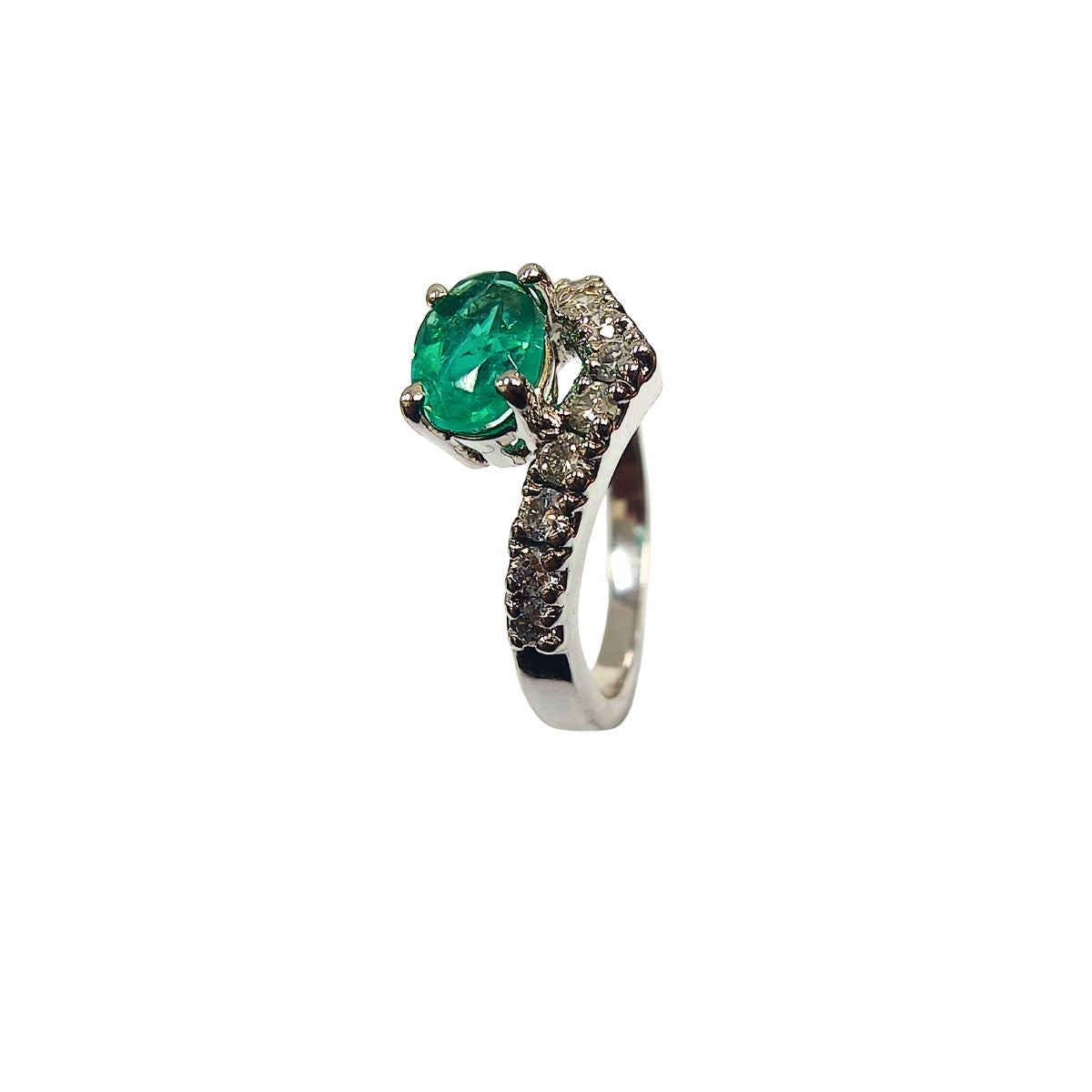 A Curve of Sparkle, A Crown of Green-Graceful. Radiant. Effortlessly Elegant.
