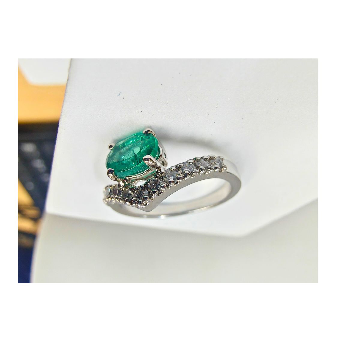 A Curve of Sparkle, A Crown of Green-Graceful. Radiant. Effortlessly Elegant.