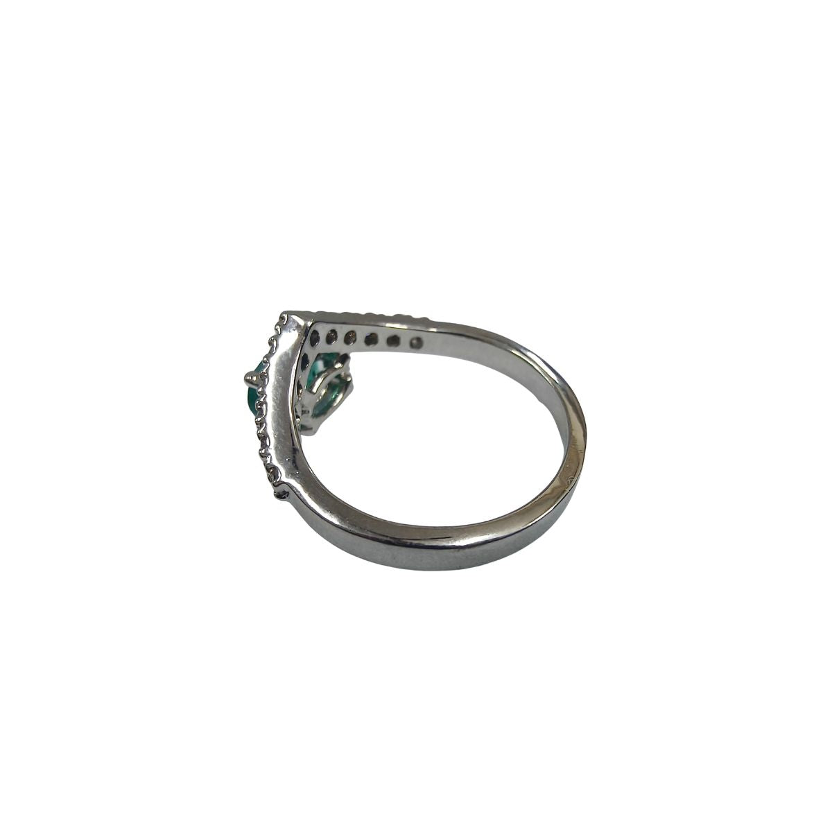 A Curve of Sparkle, A Crown of Green-Graceful. Radiant. Effortlessly Elegant.