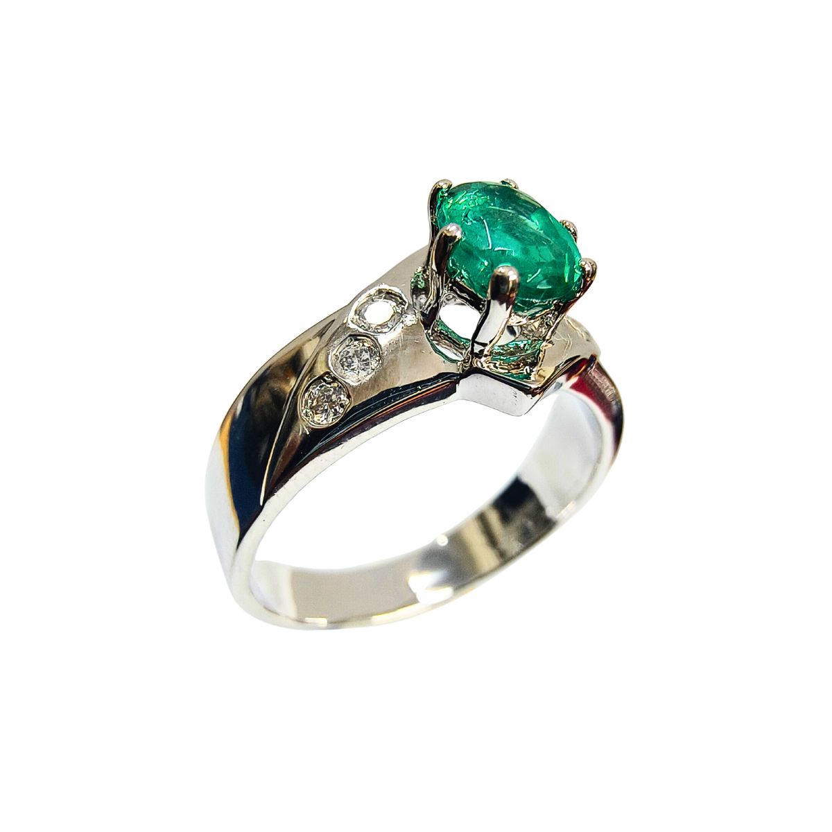 Bold Lines. Brilliant Green-Modern. Distinctive. Unapologetically Elegant.