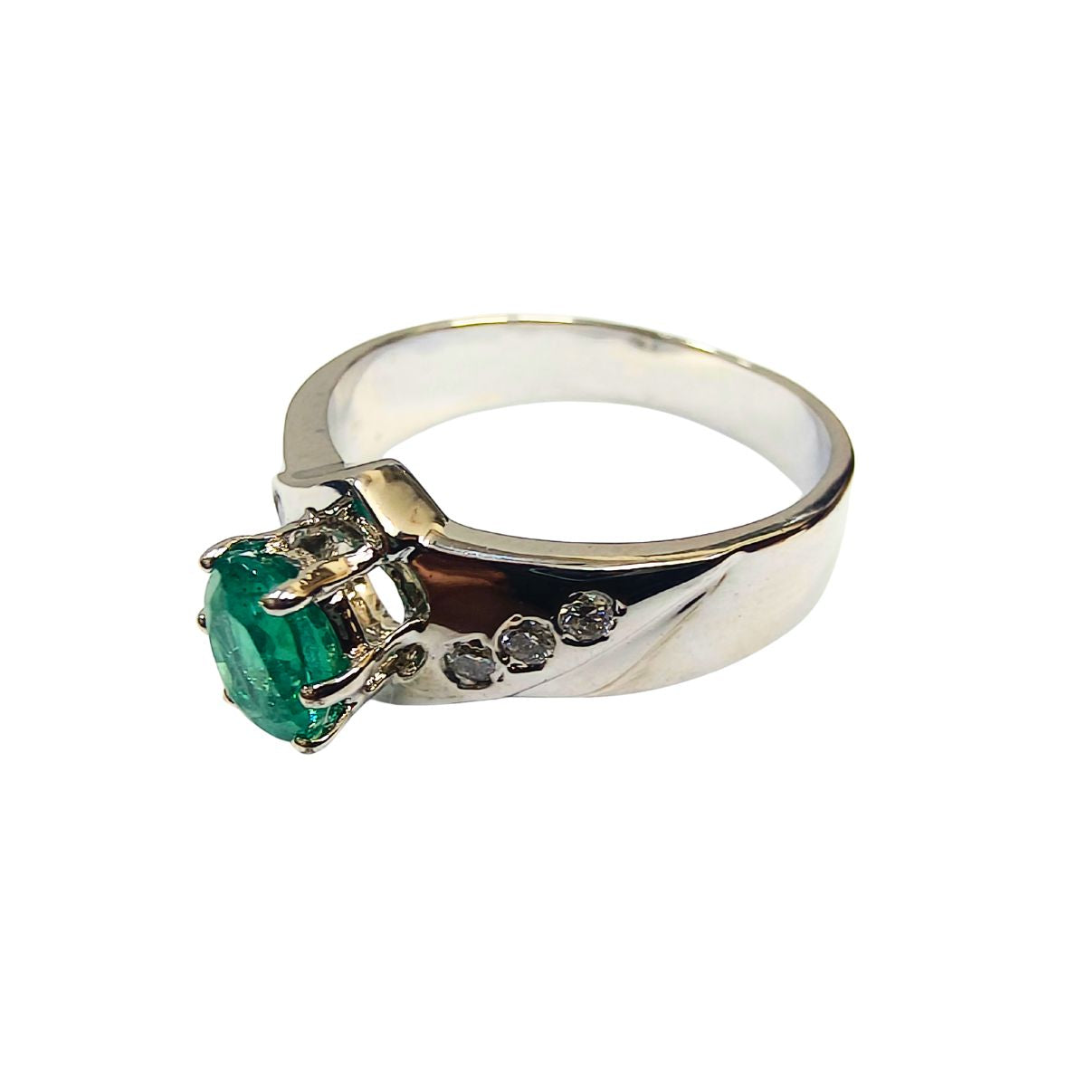Bold Lines. Brilliant Green-Modern. Distinctive. Unapologetically Elegant.