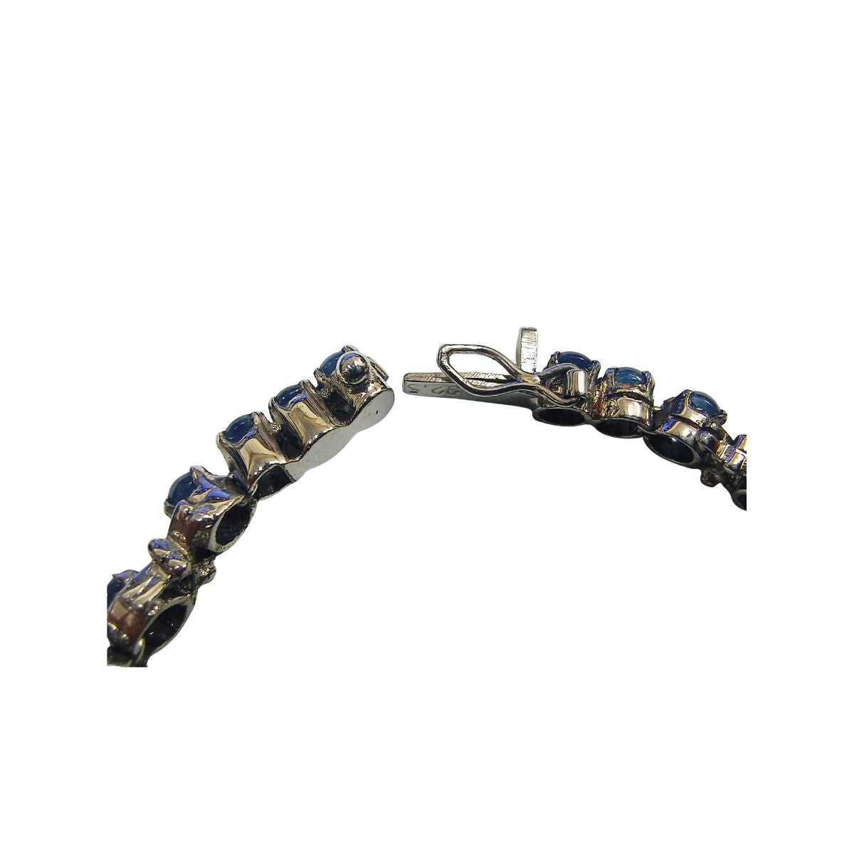 Elegant Blue Sapphire Cabochon Bracelet