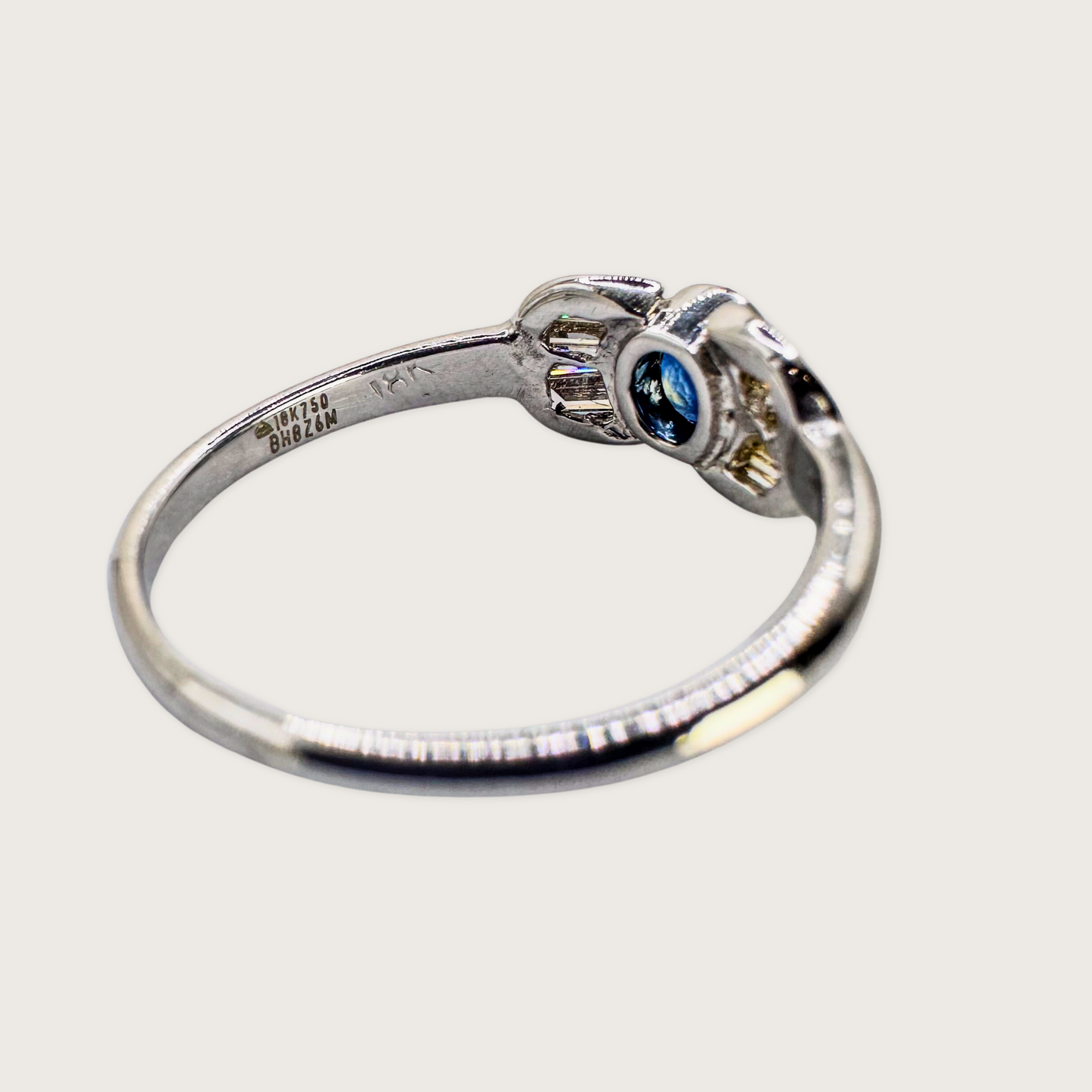 Midnight Reflection – Sapphire & Baguette Diamond White Gold Band