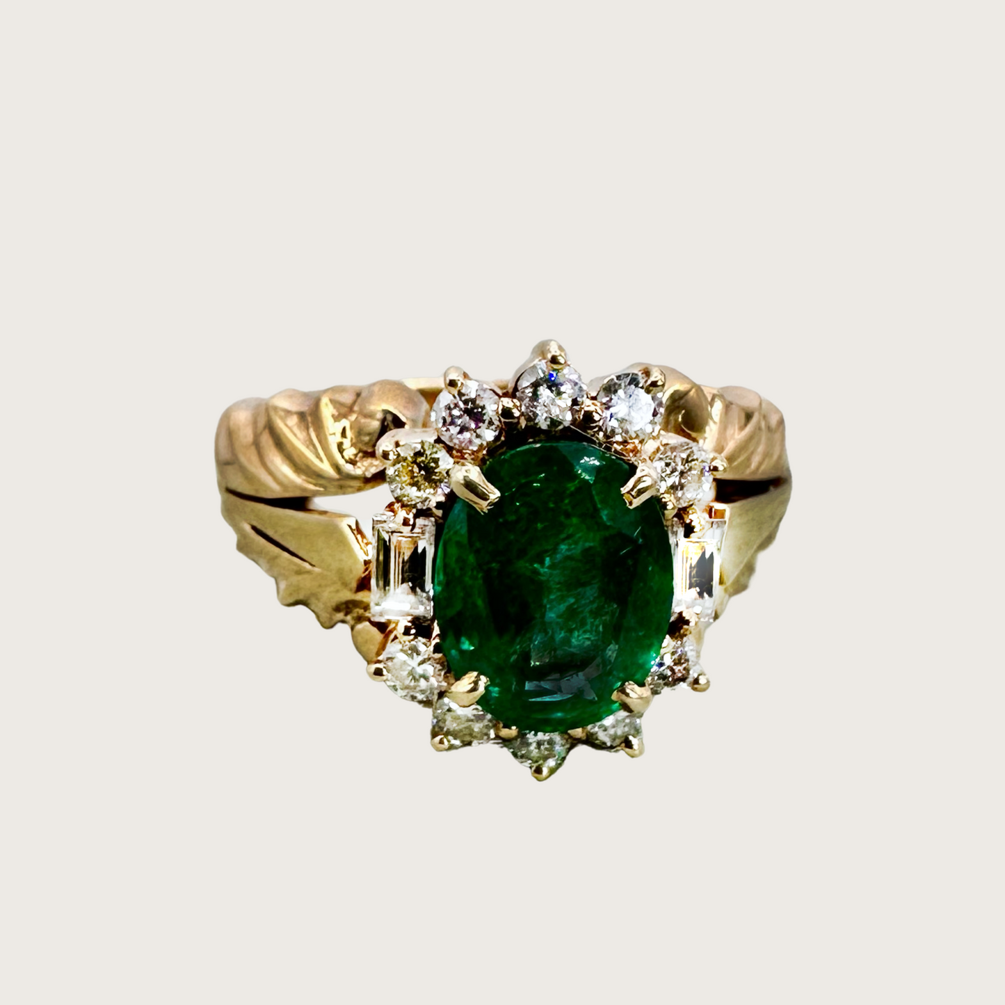 Modern Opulence – Emerald & Diamond Statement Ring in 18K Gold