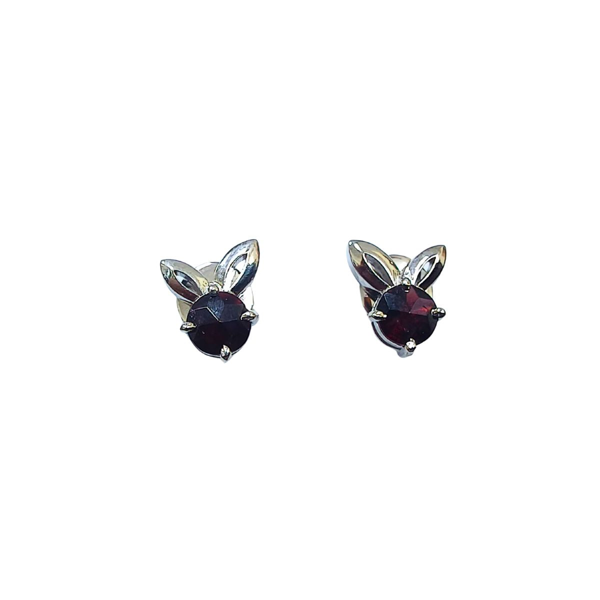 Classic Garnet Eartop Set