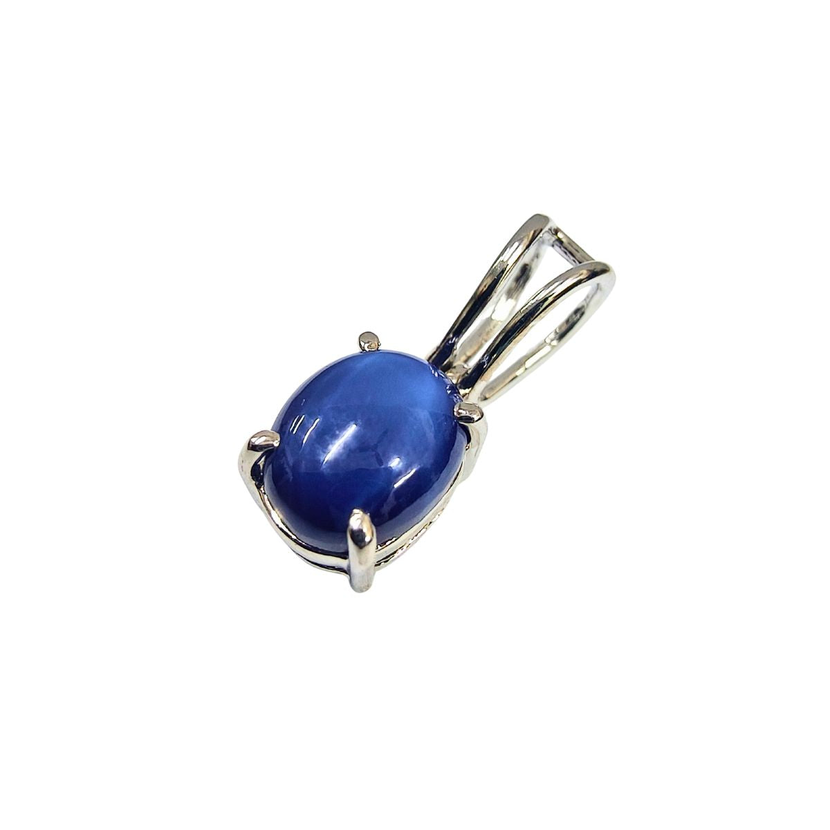 Lundi Blue Star (Man-Made) Silver Pendant – Classic Elegance