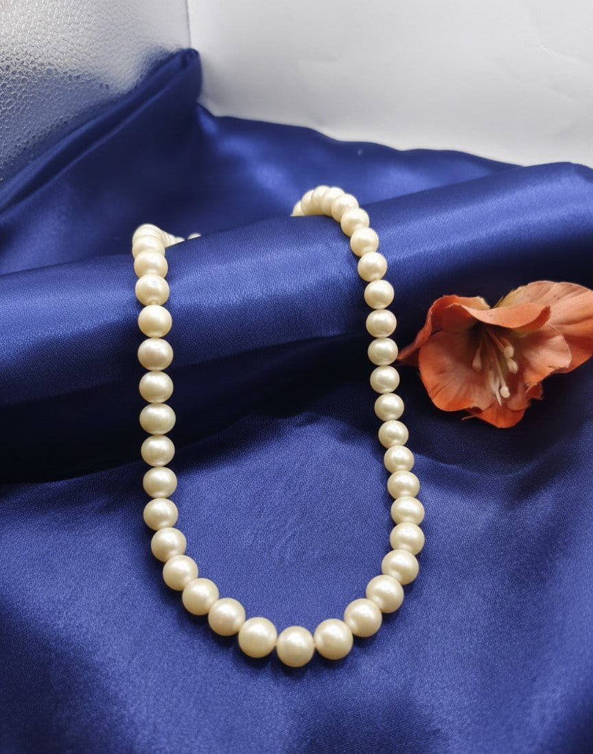 Ivory Glow Single-Row Pearl Necklace