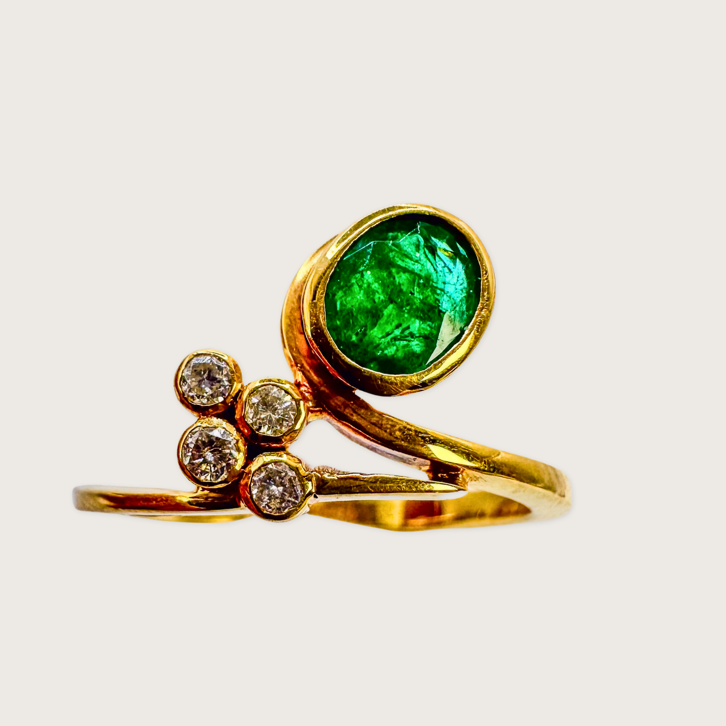 Modern Bloom – Emerald & Diamond Bypass Ring in 14K Gold