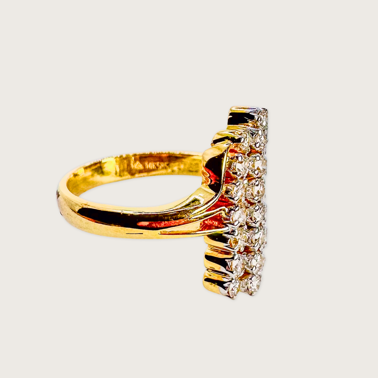 Elevated Brilliance – Diamond Cluster Ring in 18k Gold