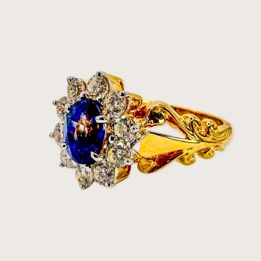 Eternal Bloom – Sapphire & Diamond Ring in 18k Gold